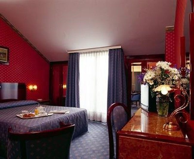 Jr Bocconi Hotel Milán