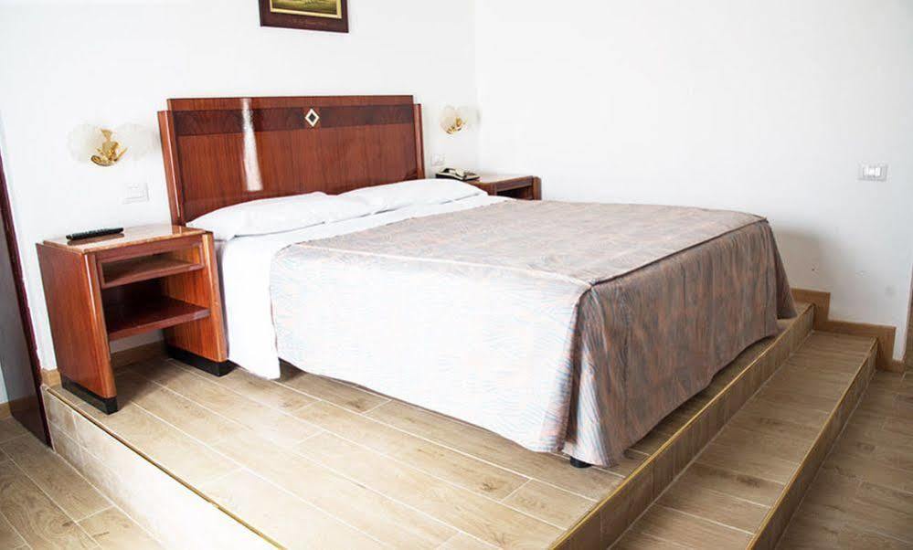 Jr Bocconi Hotel Milán