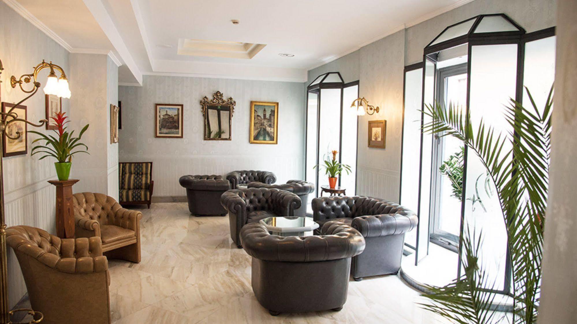 Jr Bocconi Hotel Milán