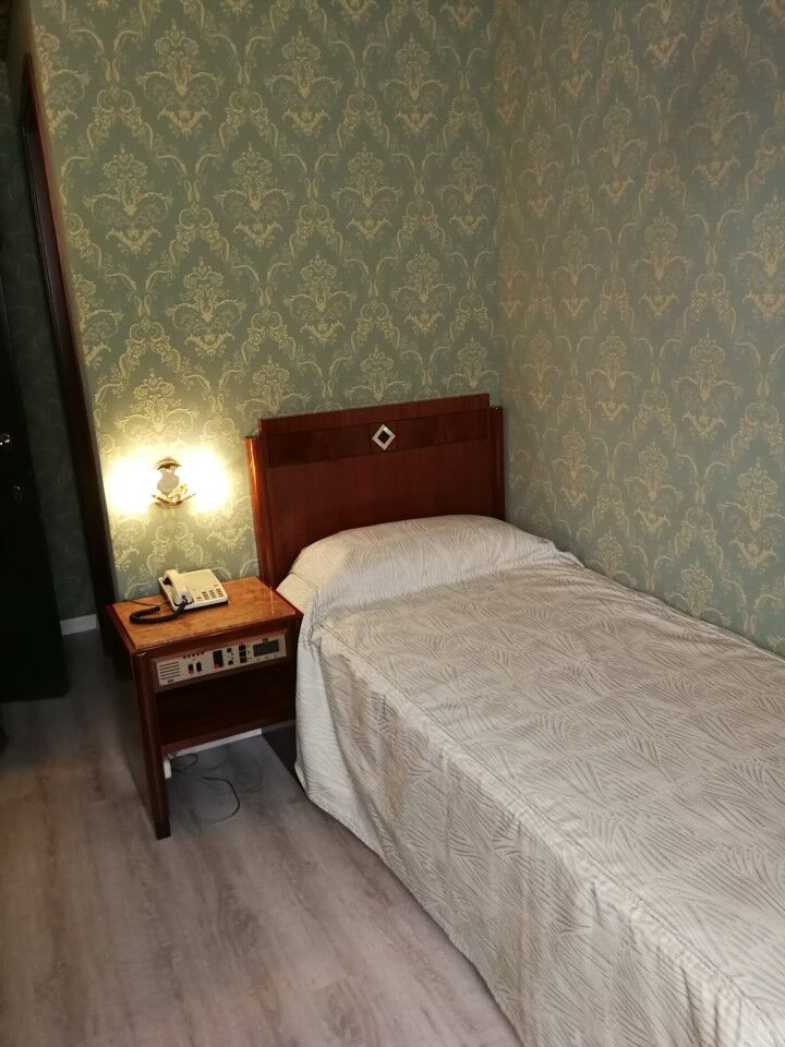 Jr Bocconi Hotel Milán